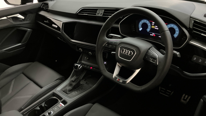 Audi Q3 40 TFSI Quattro Black Ed 5dr S Tronic [Tech Pack] Petrol Estate